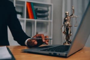 <span style="white-space: pre-wrap;">Para ministro, valor da ação trabalhista é estimado e não se limita ao pedido inicial</span>